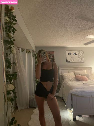 Makenzie Raine - Image