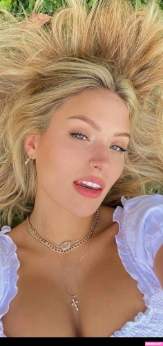 Mia handley - Image