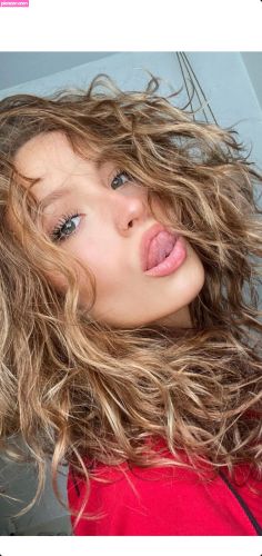 Mia handley - Image