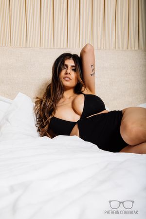 Mia Khalifa - Thumb