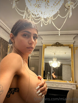 Mia Khalifa - Thumb