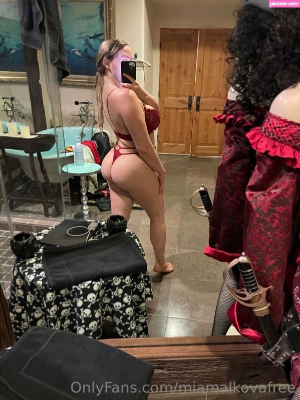 Mia Malkova N1896