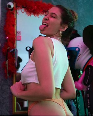 Miss.x.bee - Thumb