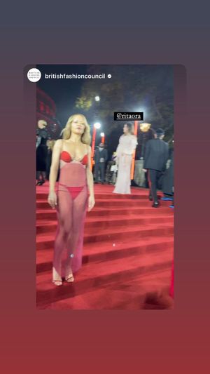 rita-ora-1 photo #889 photo n 889