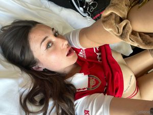 Selene_smalltitts N1