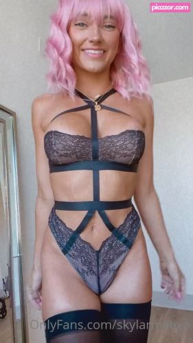 Skylar Mae - Image