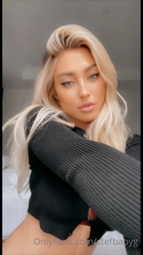  Stefanie Knight - Image