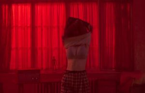 thomasin-mckenzie-1 video #1 photo n 1