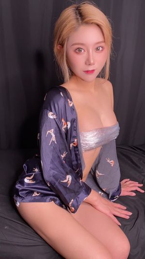 uying-asmr-1 photo #28 photo n 28