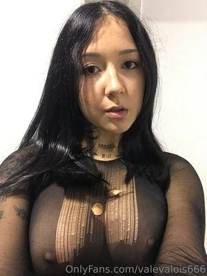Valeria Valois N5