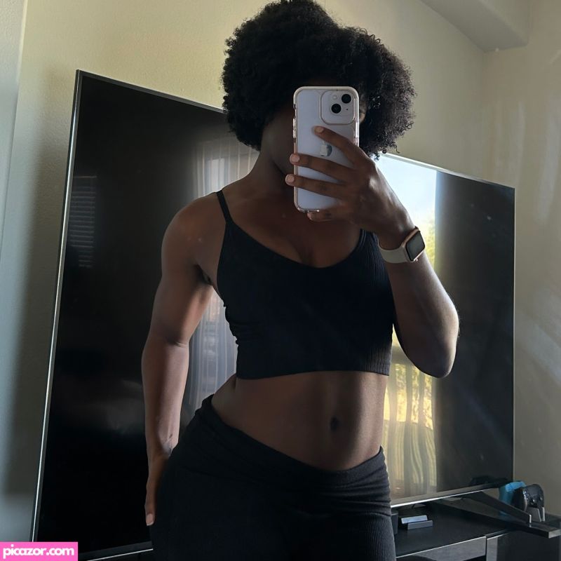 Ebony Butts N38