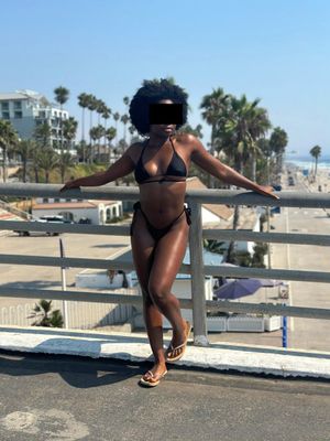 Ebony Butts N3