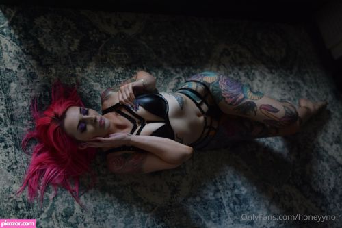 Honeyy Noir  - Image