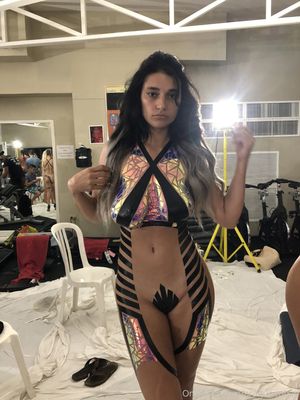 Araqueenbae  N10
