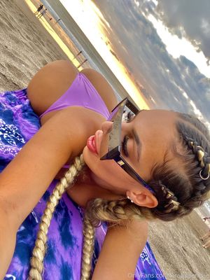 Araqueenbae  - Thumb