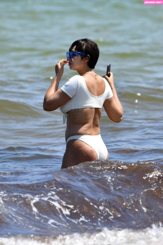 Jackie Cruz N38