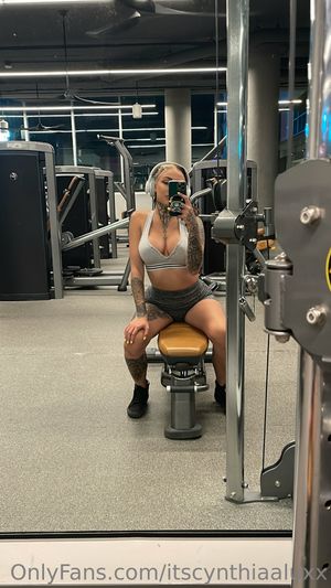Cynthiaaluxx  N6