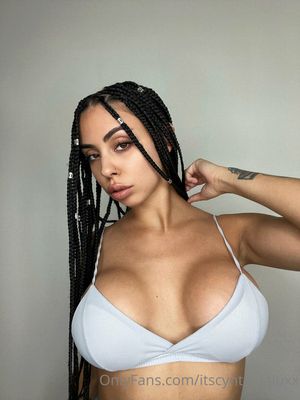 Cynthiaaluxx  N33