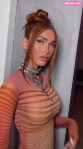 megan-fox video #2 photo n 2