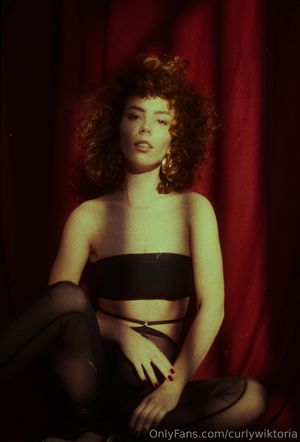 curlywiktoria-1 photo #40 photo n 40