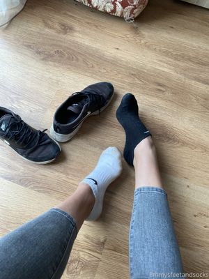 Emmysfeetandsocks  - Thumb