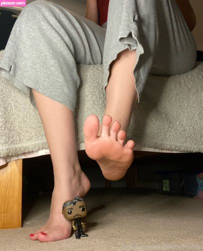 QueenZsFeet  - Image