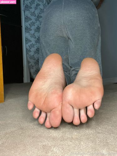 QueenZsFeet  - Image