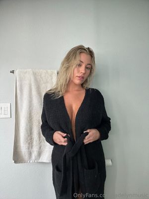 Jadelynmusic  N13
