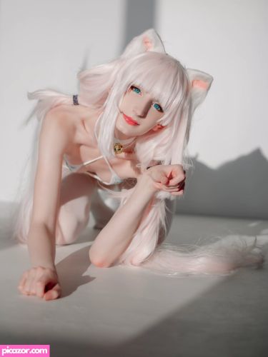 Holly White - Image