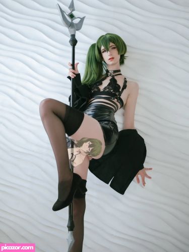 Holly White - Image