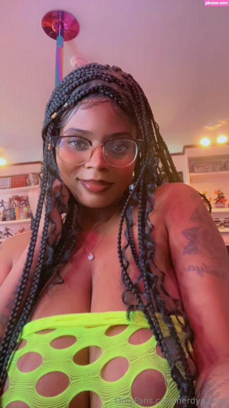 nerdynaomi N14
