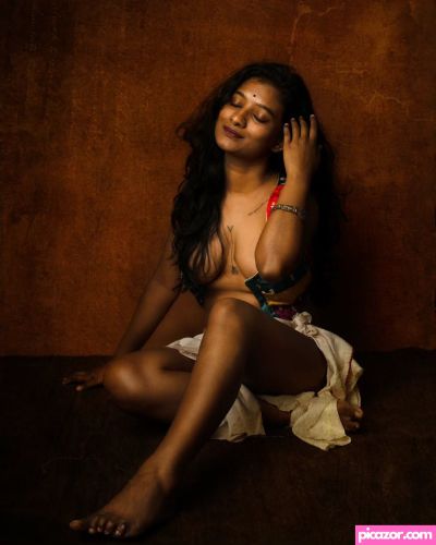 Divya muraleedharan - Image
