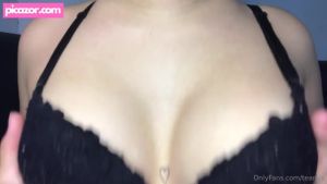 Estefany Marquez - Thumb
