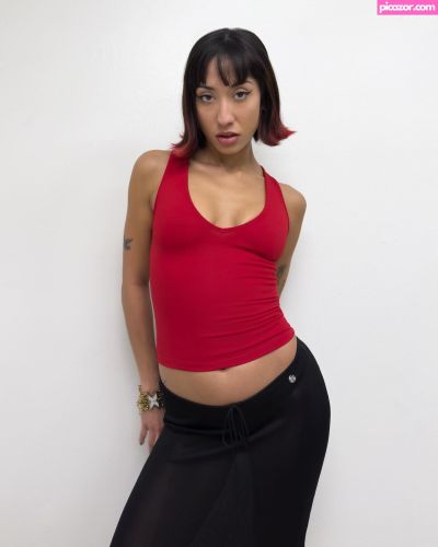 Isabella Lovestory - Image