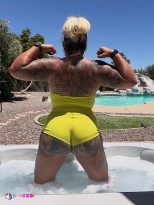 that-one-girl-that-lifts photo #10 photo n 10
