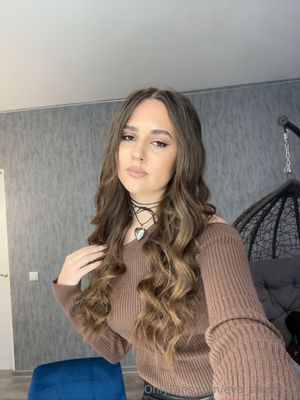 eva_sharmaa - Thumb