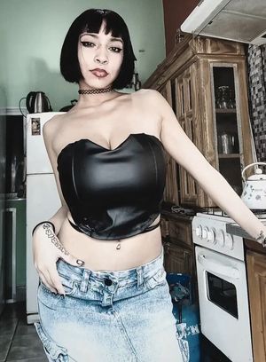 vvenusxze01 - beeluchi - beelu666 - Thumb