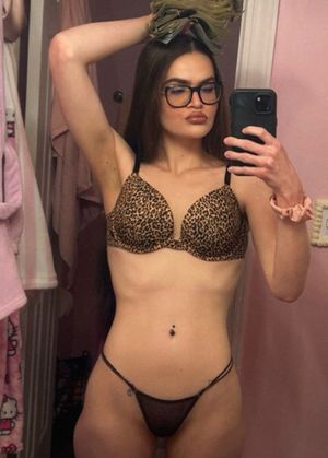 Thelastgirlalive - Thumb