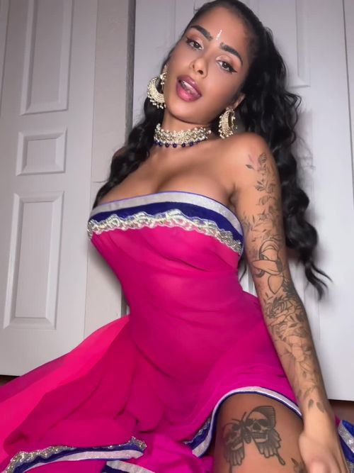 Indian influencer - Image