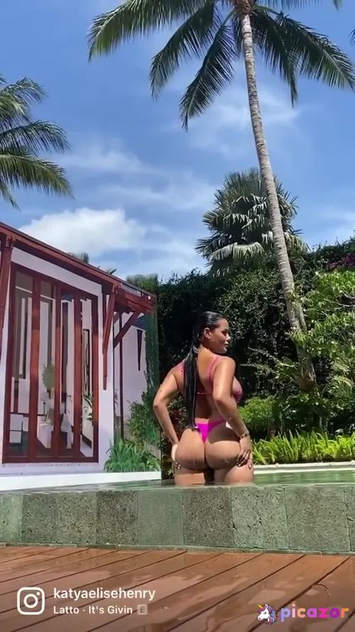 Oliviabakerrains - Image