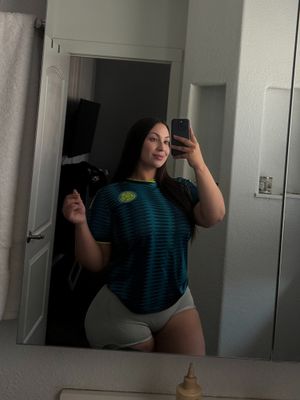 girls - Thumb