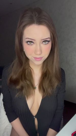 Karina - Thumb