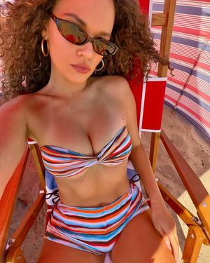 Madison Pettis - Thumb