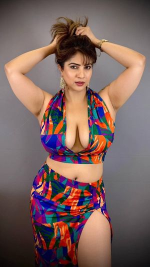 sakshi joshi - Thumb